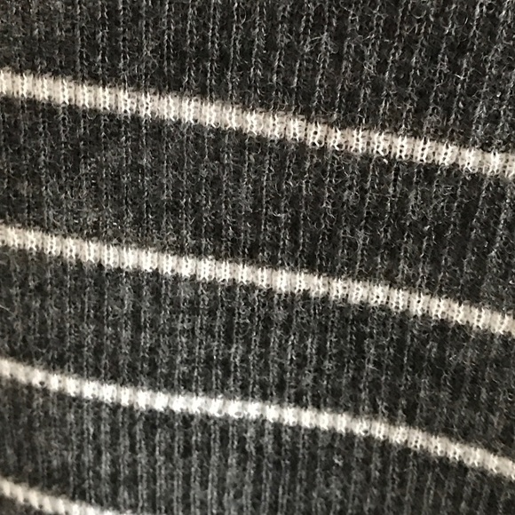 Light and soft Vince wool shirt. All seasons! - Picture 3 of 4